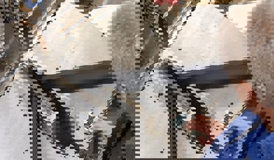 Back door welding machine for trucks and trailers